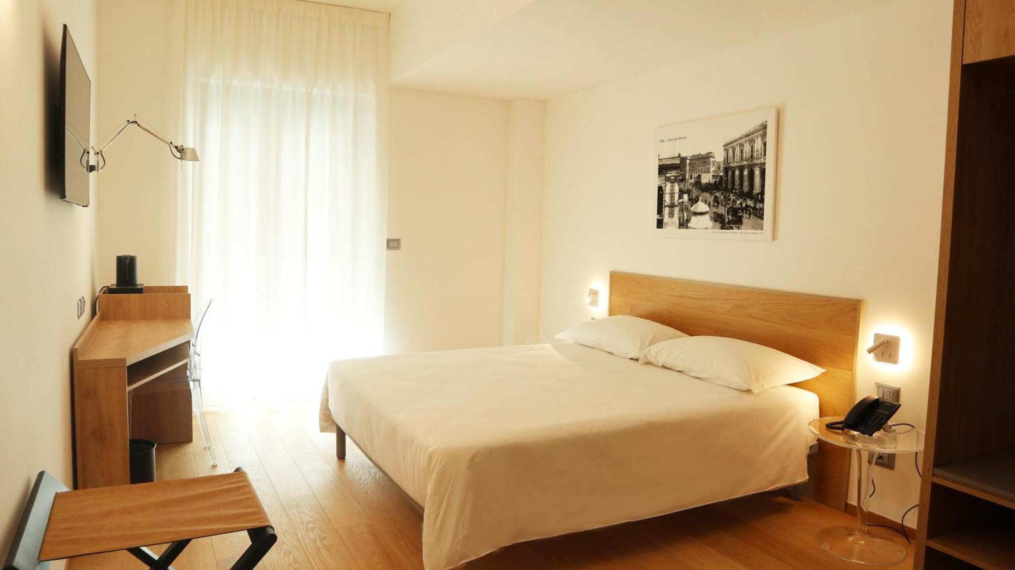 Victor Hotel Bari Exterior photo